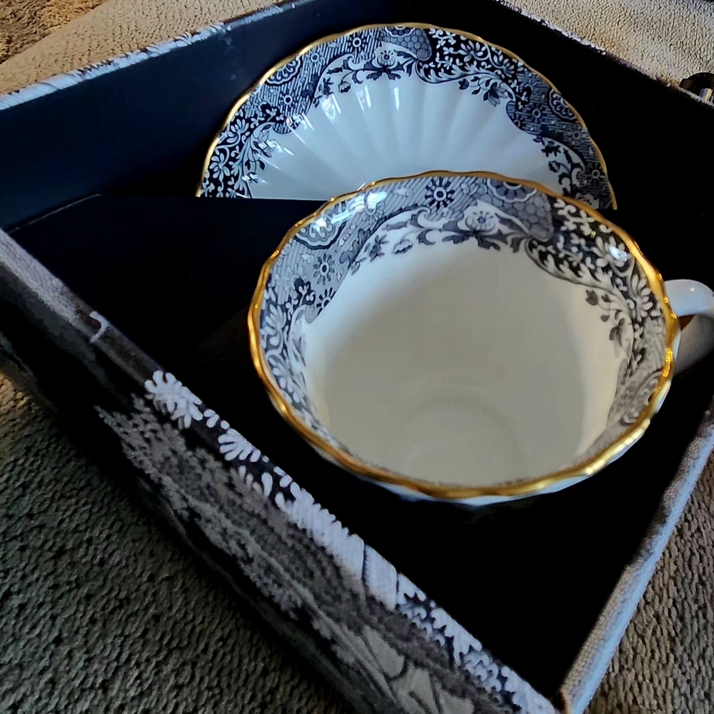 Fine bone china- Tea cup and saucer